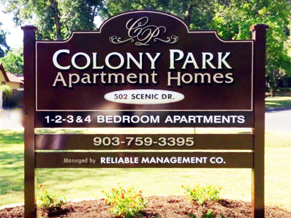 Colony Park Apartments sign