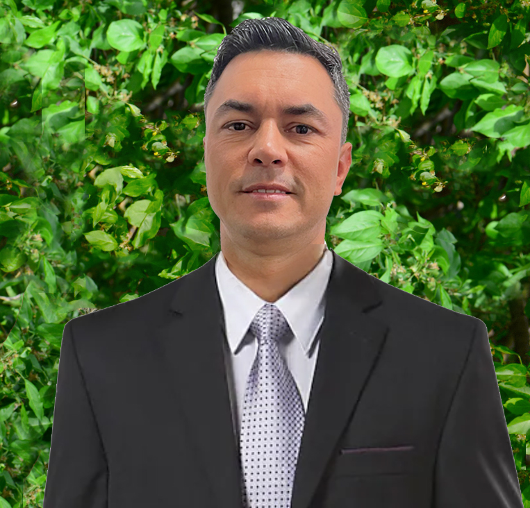 Headshot of Fernando Baez of Golden Arrow Equity Partners